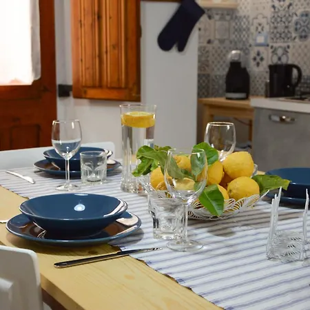 Cato - Le Vacanze A Casa Tua Lejlighed